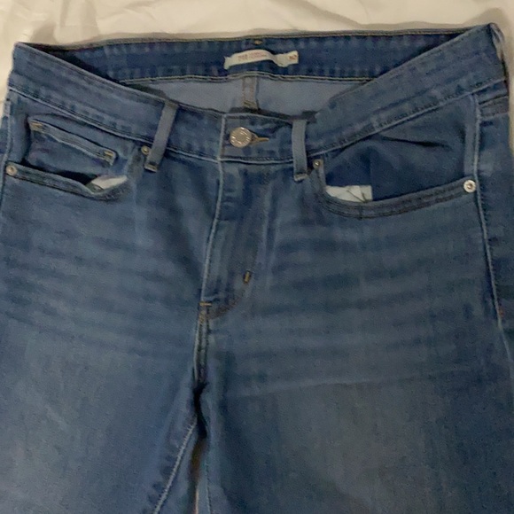 Levi’s 711 Blue jeans. - Picture 4 of 6